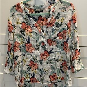 Floral Blouse - peach Green, Cream, navy